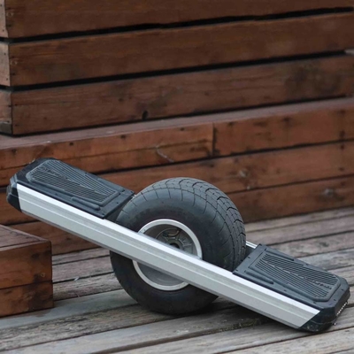 pattino d'equilibratura adulto di auto della ruota di 18-25km un con le luci della scintilla